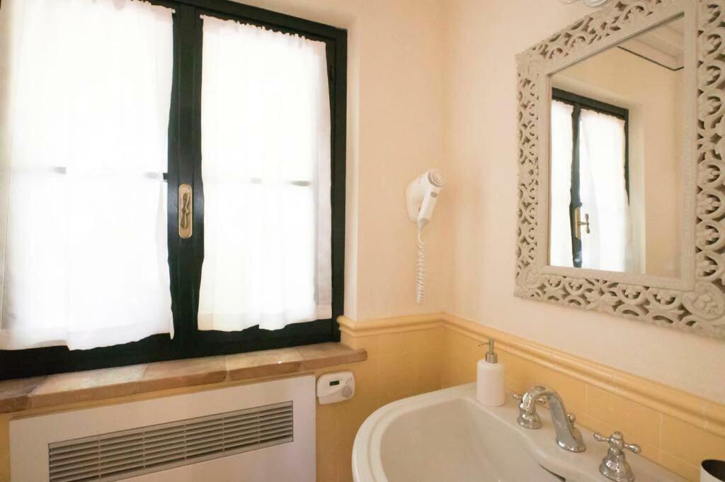 פרוג'ה Dimora Borgogni: Country House מראה חיצוני תמונה
